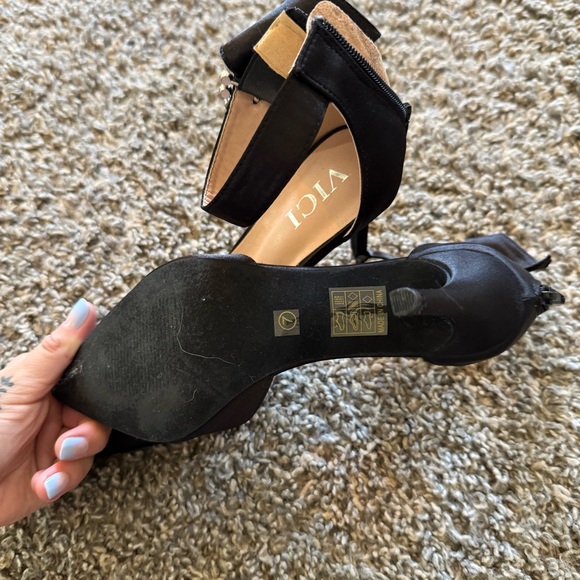 VICI DOLLS heels - Picture 3 of 4
